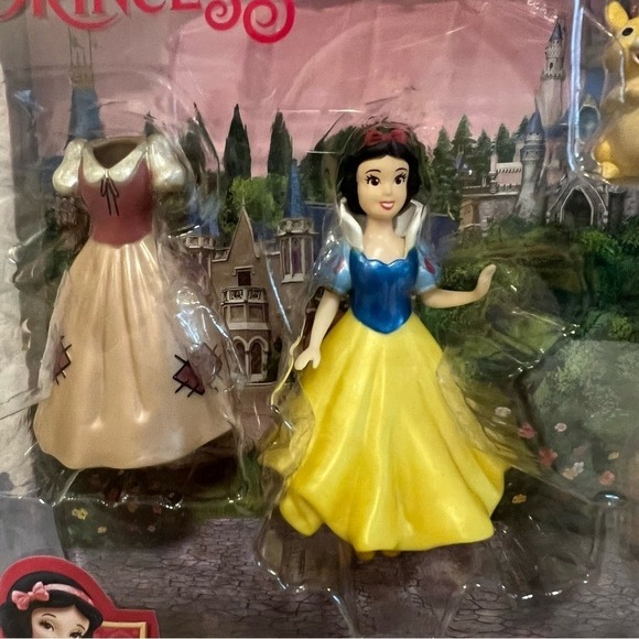 Disney Princess Snow White Dress Up Set - Picture 7 of 8